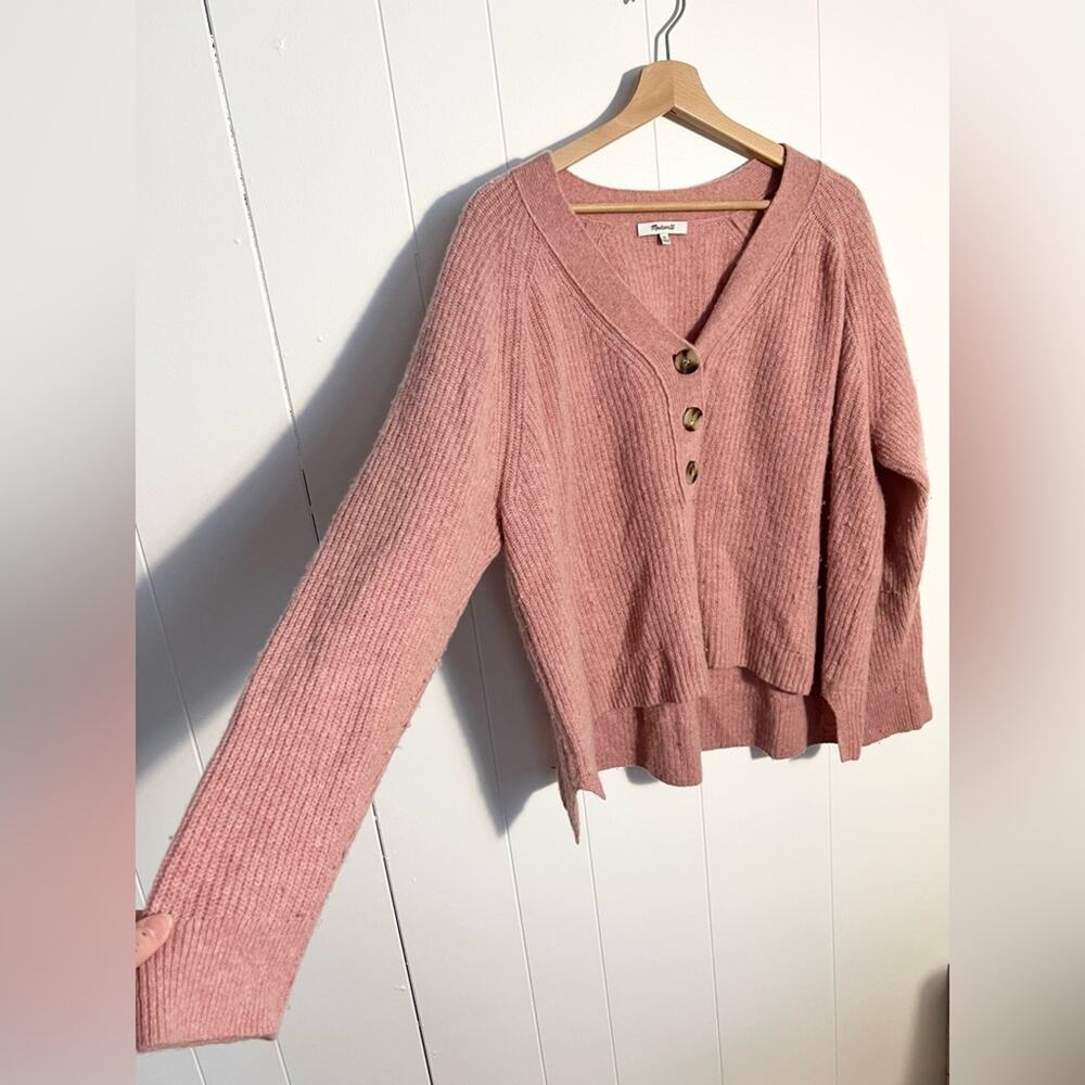 Madewell Lyle henley pink ribbed wool blend three button sweater - Picture 3 of 7